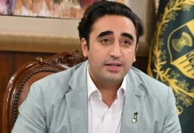 عمران نيازي نړيوالې ميډيا سره په مركو كښې ښكاره غلط بياني كوي۔ وزيراعظم شهباز شريف