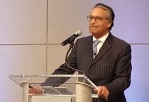 تاشقند،نګران وزیراعظم  انوارالحق كاكړ د آذربائیجان صدر  الهام علیوف سره ملاقات، دوه اړخيزه اړيكو او په خاص توګه دوه اړخيزه تجارت، دفاع او د توان په څانګه كښې د اوسنې پیش رفت جاج واخستلې شو