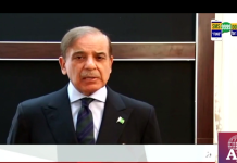 حکومت د صحافت په آزادۍ او د  رائے په اظهار کامل یقین لري، تېر حکومت په خبريالانو بې شمېره  او بې بنسټه مقدمې جوړې كړې، مونږ د خبريالانو په ضد كومه انتقامي رویه نه ده خپله كړې ، مریم اورنګزیب