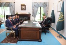 وزيراعلی مير عبدالقدوس بزنجو د بلوچستان پوهنتون استاذانو او ملازمينو تنخواګانو او پنشن لپاره د 15 کروړه روپو فنډ جاري کولو منظوري ورکړه