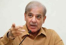 د ډاكټر بابر اعوان اولس ته د لوئے اختر په مهال د وباﺀ حوالې سره  د احتياطي تدبيرونو هدايت ٬ فاصله ساتلو او ماسك اچولو سره وباﺀ څخه بچ پاتے كېدې شي۔ د ډاكټر بابر اعوان ټويټ