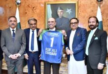 Minister shares Eid-e-Rizwan’s happiness with Baha’i community