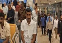 سری لنکا اچ  کئی سالیں توں پنڄ تریمتیں سودھے 56 پاکستانی خصوصی پرواز توں پاکستان پڄ ڳئن