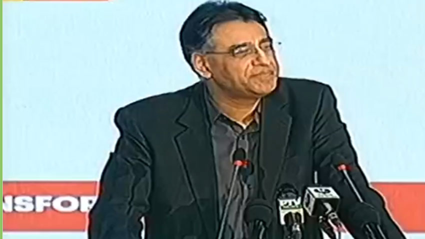 حکومت پہلے سو ڈینہہ اچ اقتصادی سمت دا تعین کر گھدے، مختلف فوری اقدامات نال ،ادائیگیاں دا توازن چنگا کرنڑاچ مدد ملی اے،وزیر خزانہ اسد عمر دا حکومت دی سو ڈینہہ دی کارکردگی سانگے تقریب نال خطاب
