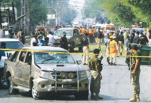 پشاور دے نیڑے علاقے بشیر آباد اچ سڑک کنارے نصب بم دا دھماکہ،3 ایف سی اہلکار شہید