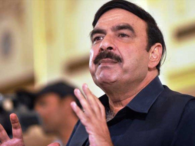 پاکستان ریلوے مستقبل اچ مسافراں کوں راولپنڈی توں ساڈھے ترائے گھنٹے اچ لہور پجیسی، ریل گاڈیاں اچ وائی فائی اتے ٹریکنگ سسٹم لیندے پیوں،وفاقی وزیر ریلوے شیخ رشید احمد
