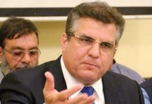 عمران خان الزام تراشی کر تے عوام دے ذہناں کوں منتشر کرنڑ دی ناکام کوشش کر یندے پے ہن ،پی ٹی آئی پاناما کیس توں پورے طور تے  ہٹ چکی ہے،دانیال عزیز