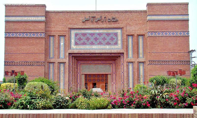 ملتان آرٹس کونسل دی ادبی بیٹھک دے ترائے سو ہفتے پورے تھی گئے